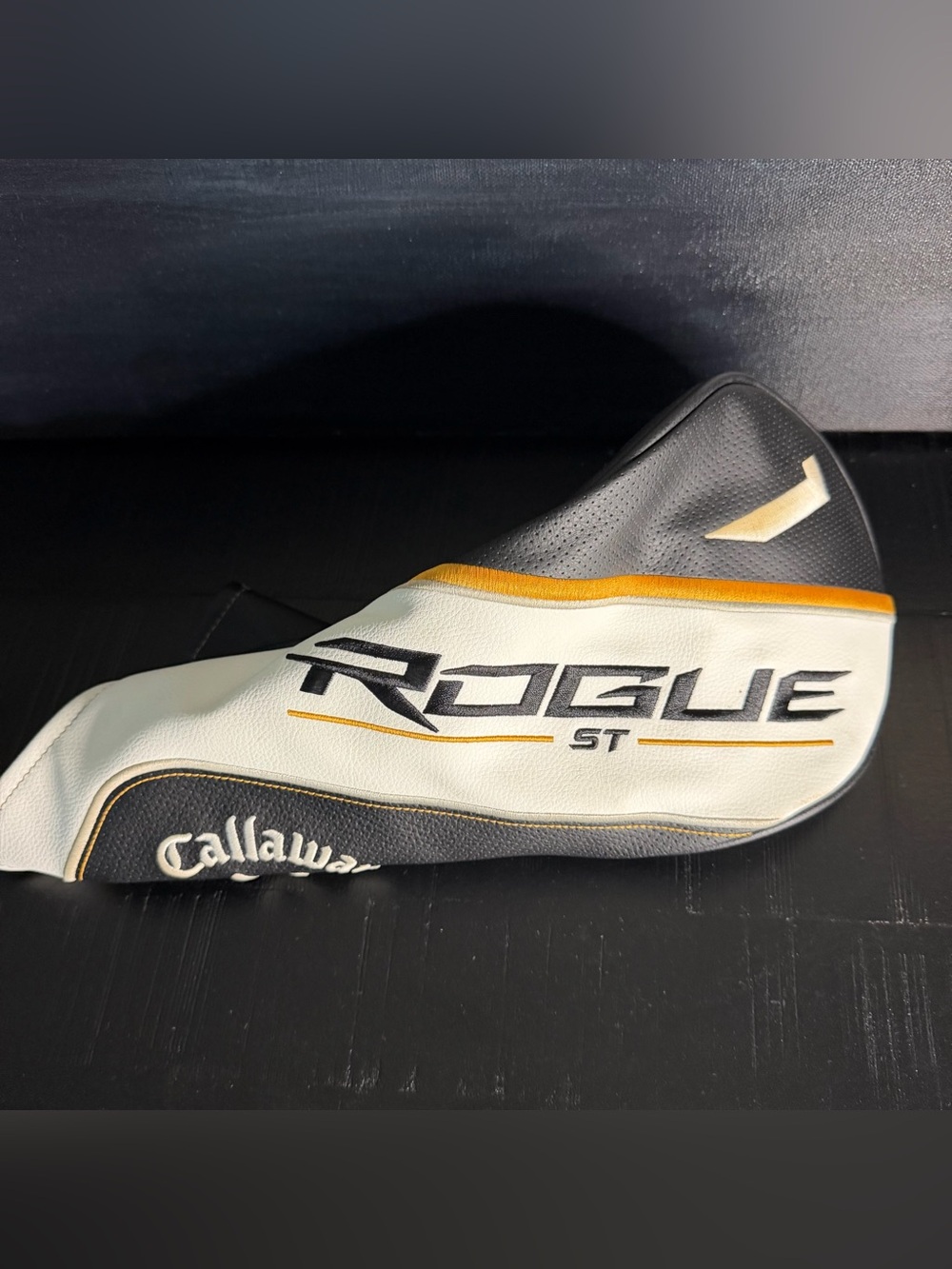 Callaway rogue st fairway wood head cover in white black and orange
